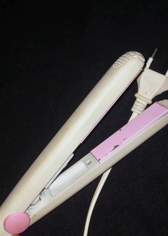 Mini White And Pink Straightener ❤️