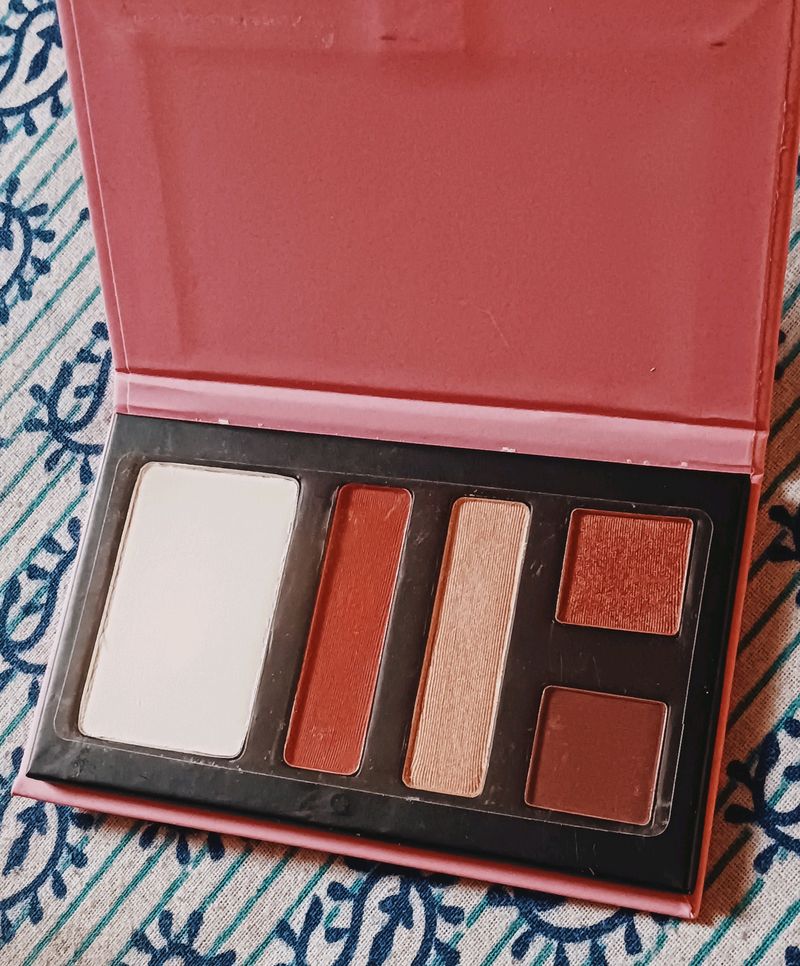 MyGlamm Face And Eye Kit