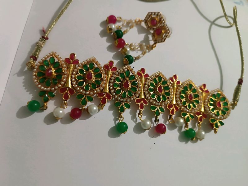 Kundan Choker Set