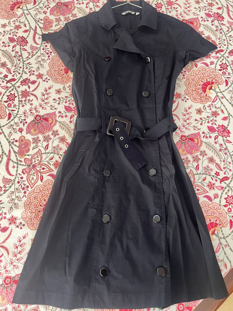 Globus/F21 Black Casual/formal Belted Dress