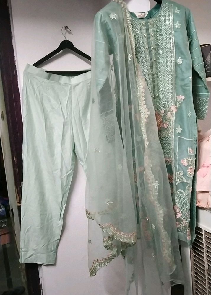 Pakistani Readymade Kurti Set