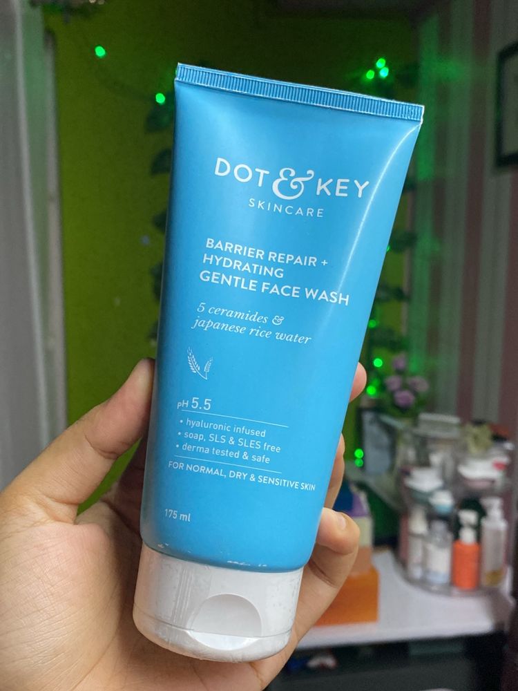 Dot & Key Barrier Repair Gentle Face Wash 175 ml