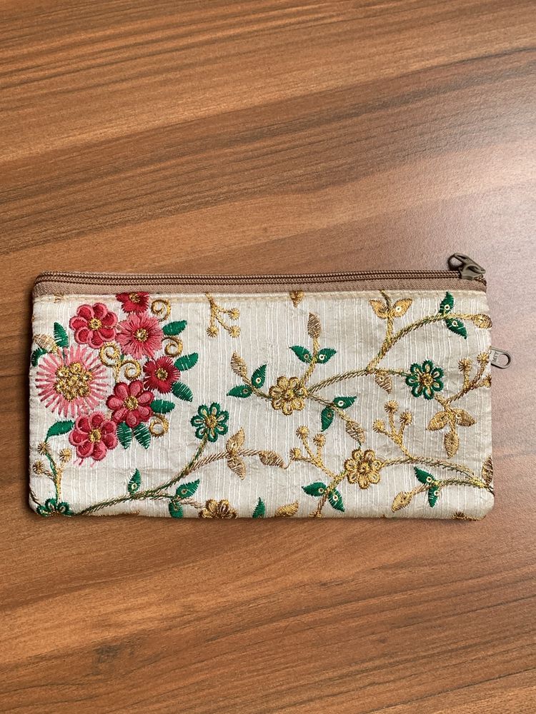 Traditional purse