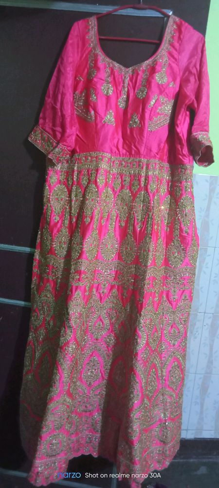 Beautiful reception party gown.I want to sell this gown in cash...cash price 2000)..