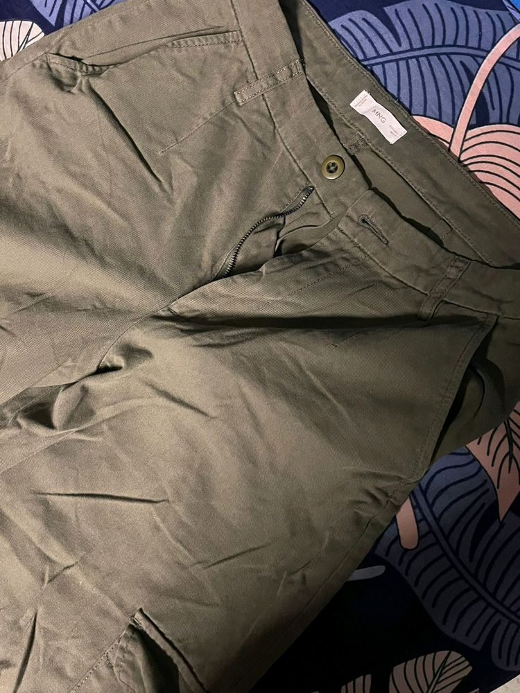 Brand New Baggy Fit Olive Cargo