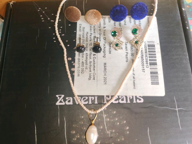 Necklace With 4 Earrings Set