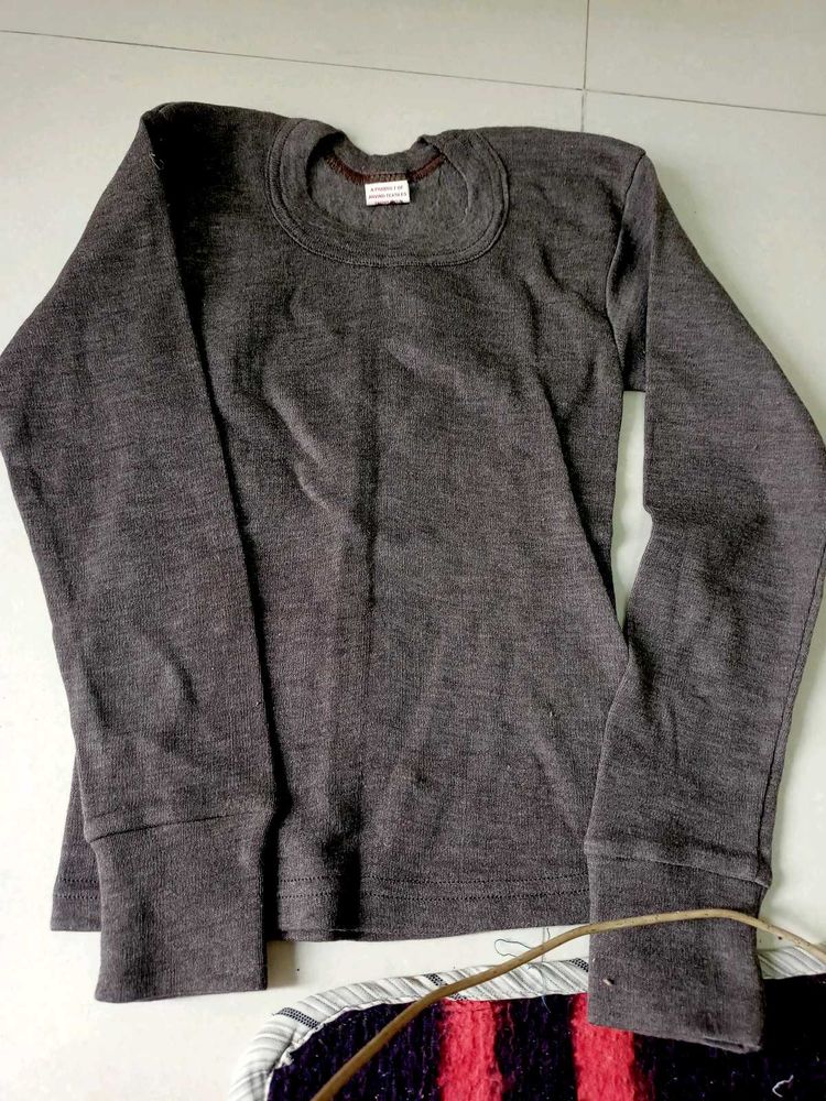 Unused Kids Woolen Warm Inner Or Tshirt