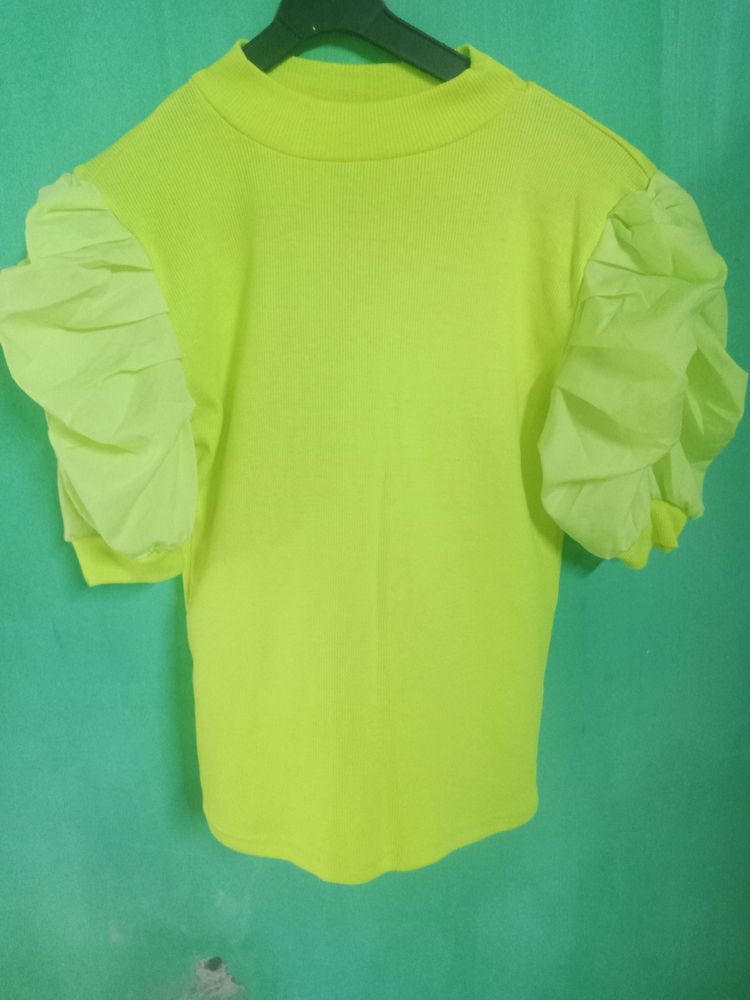 Trendy Puffy Top