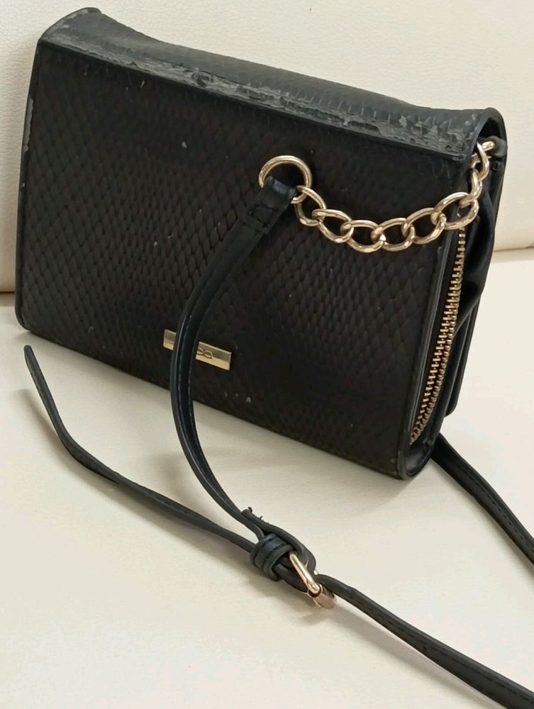 ALDO SLING BAG