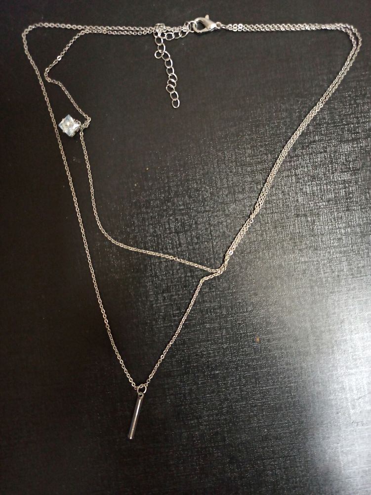 Double Pendant Chain