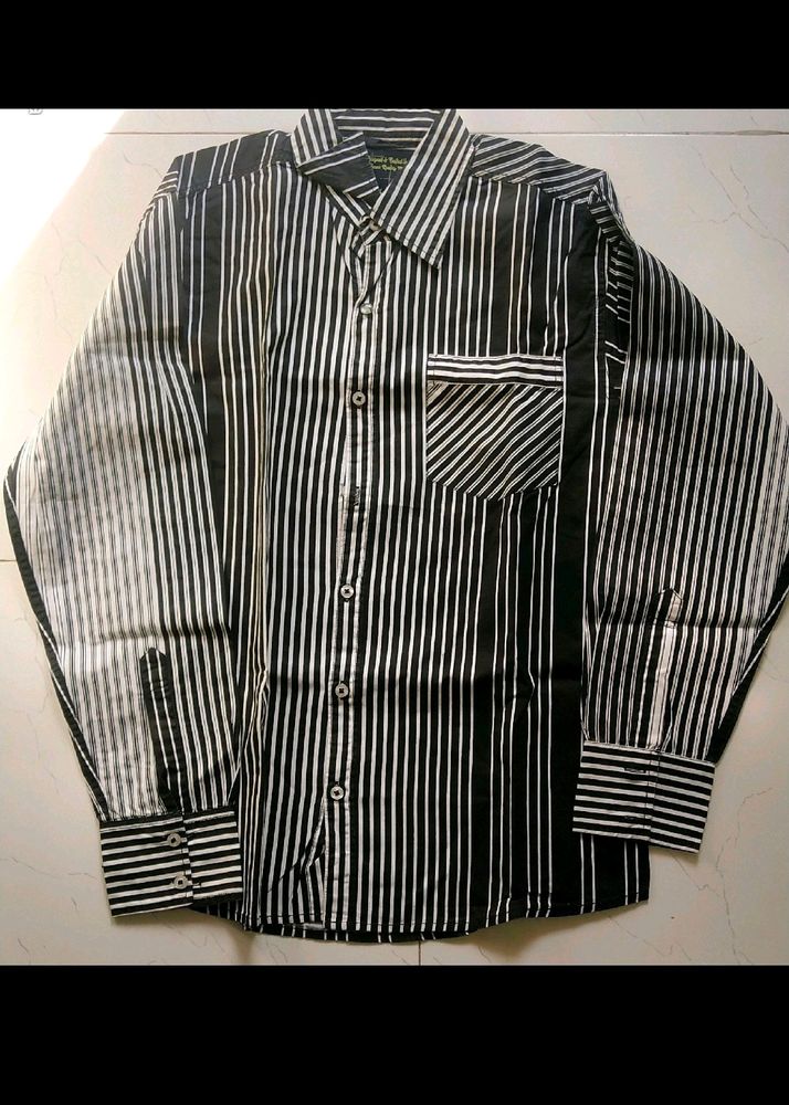 Shirt l Size L l Chest 42