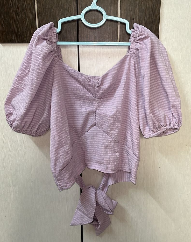 Lavender Sweetheart Neck Puff Sleeves Fitted Top