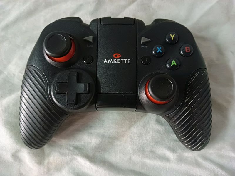 Amekette Wired controller