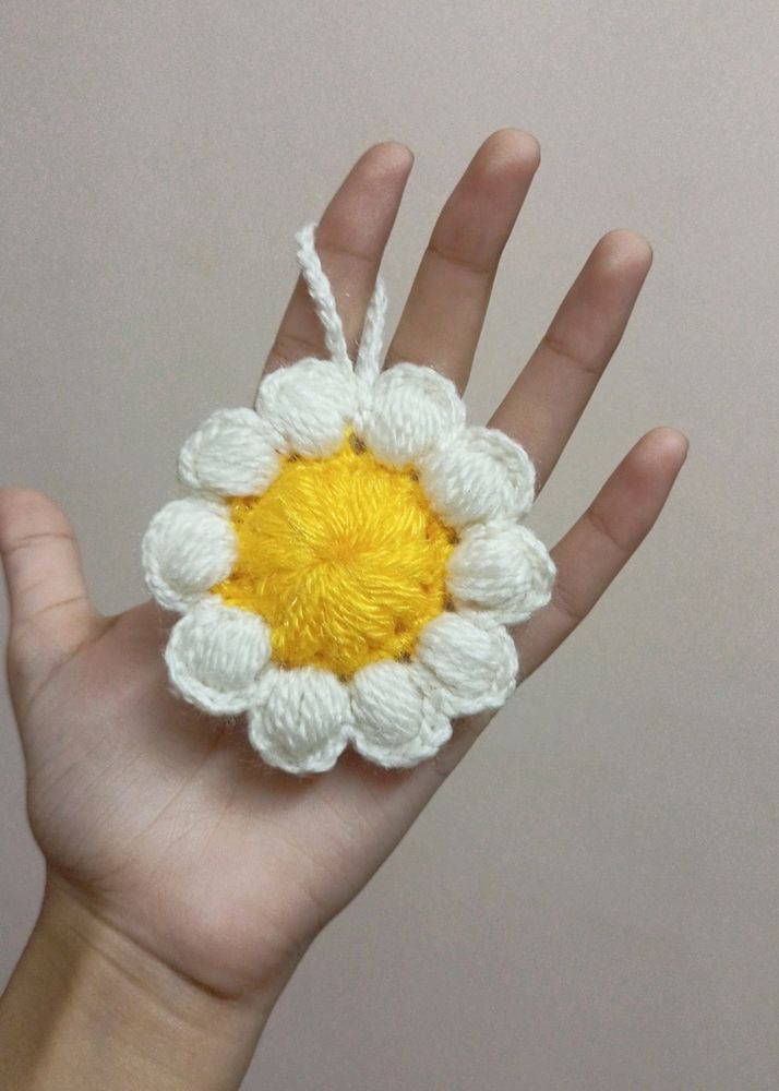 Crochet Daisy Keychain