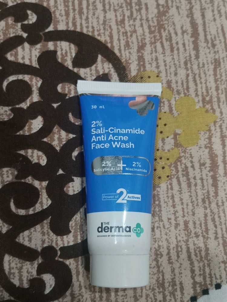 The Derma Co . Face Wash