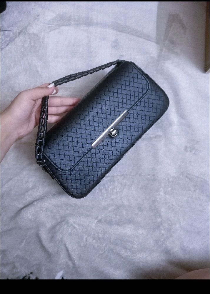 Classy Balck Hand Bag