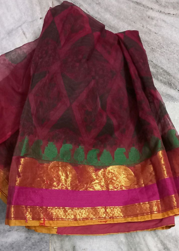 saree maroon colour