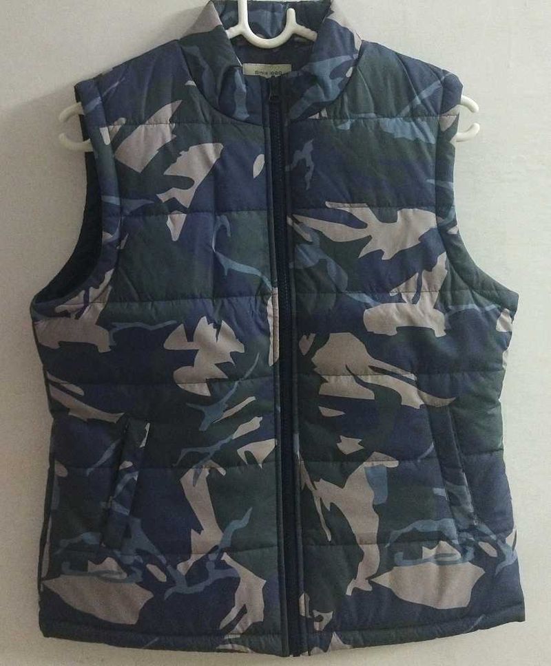 NEXUS Sleeveless Camouflage Jackets For Womens