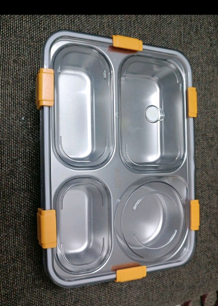 Leakproof 4 Compartment Lunch Box with Spoon