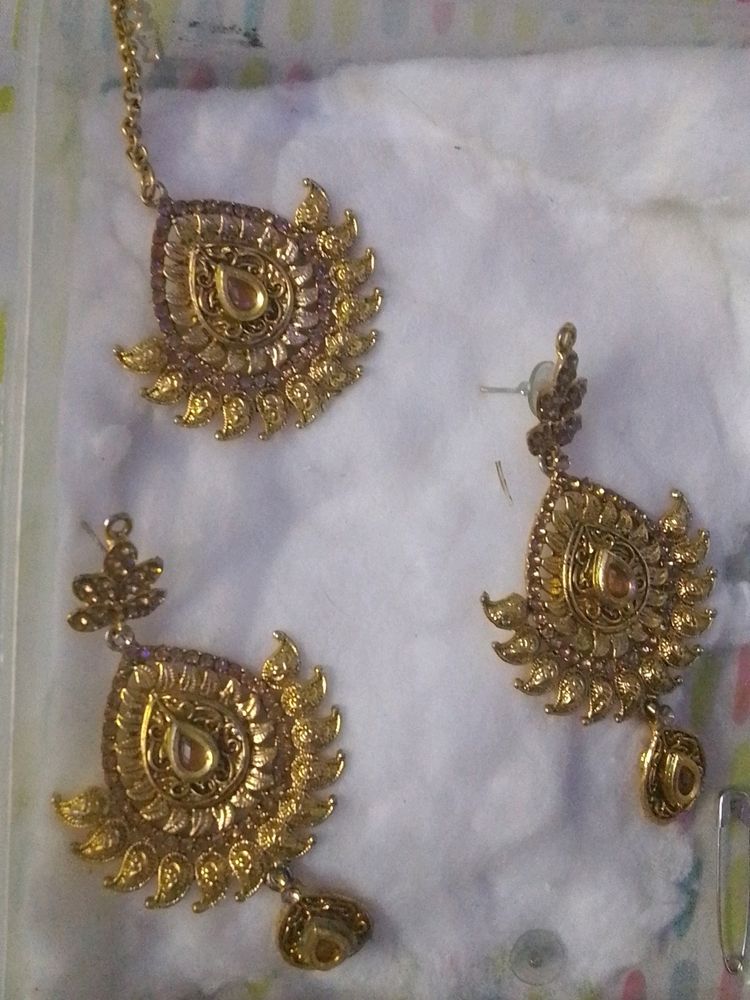 Necklace Set With Earrings And Maangtika