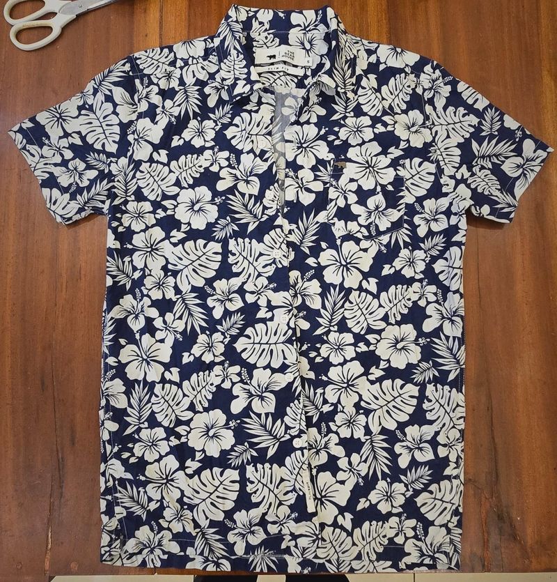 M size unused casual shirt