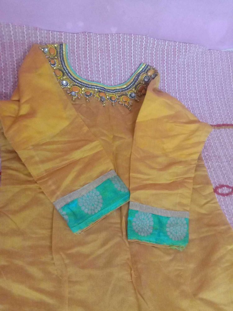 Yellow 💛 Kurthi With Dupatta