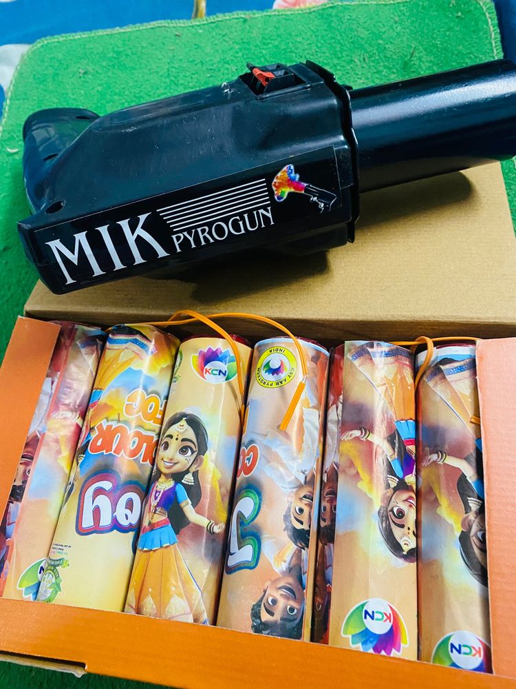 Best Holi Pyro’s Gulal With Gun🧨(Combo) Pack