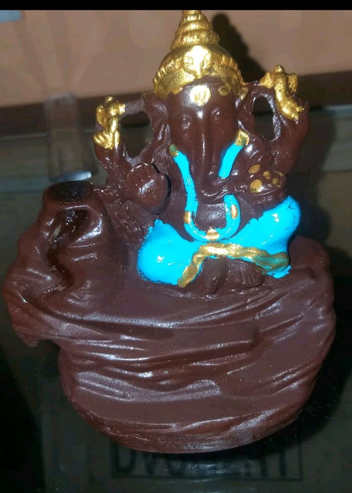 Ganesha Fountain with 5 Smoke Scented Cone Incense