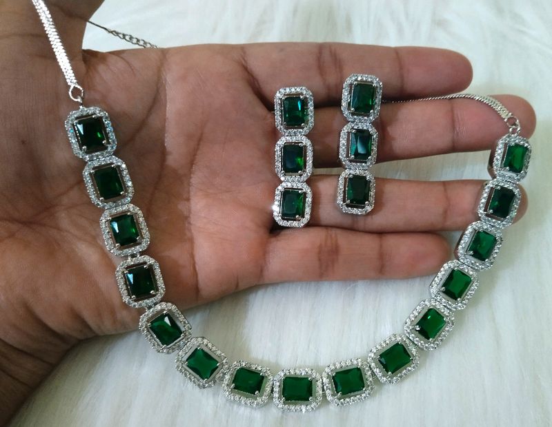 Emarald Green A D Necklace Set