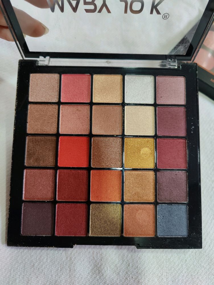 HD Eyeshadow Palette