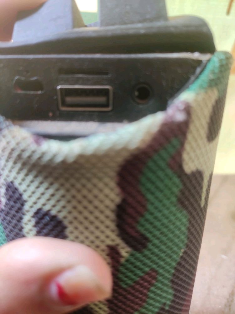 Bluetooth Speaker Slightly Used