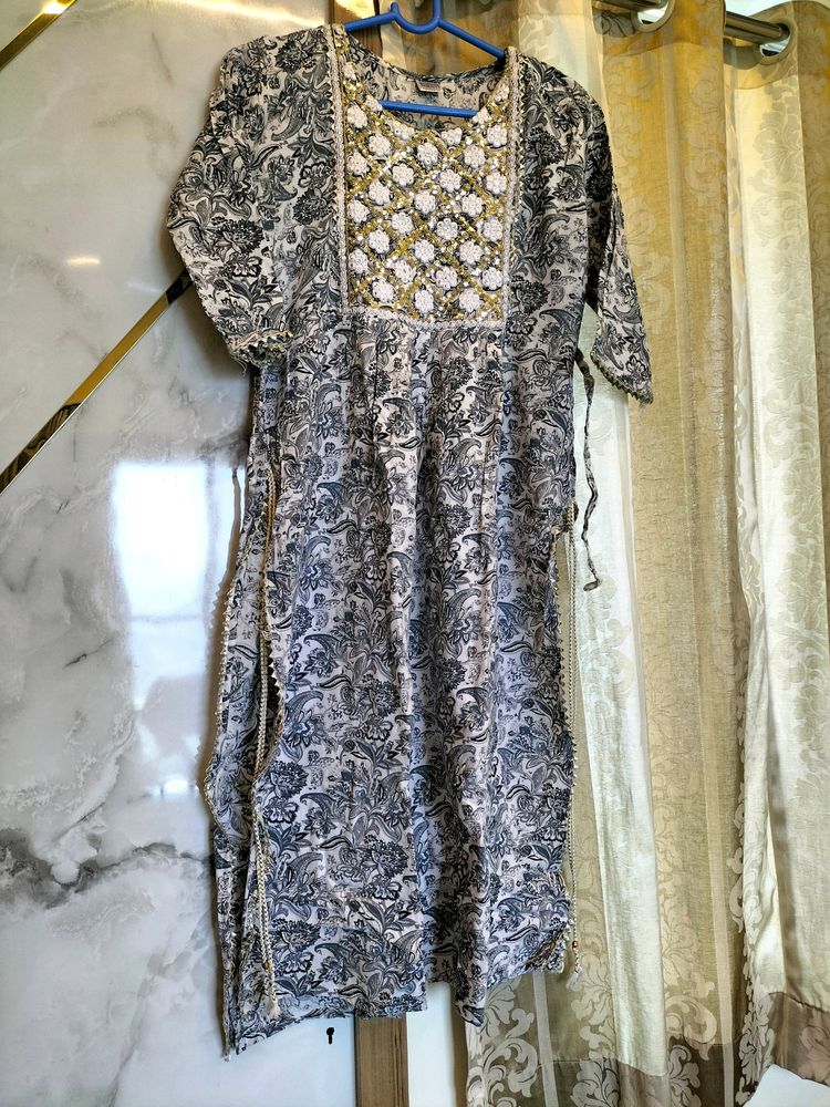 Nayra Cut Kurti