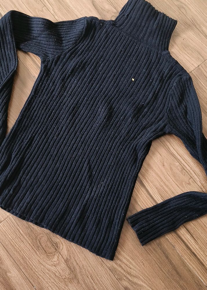 woolen black top