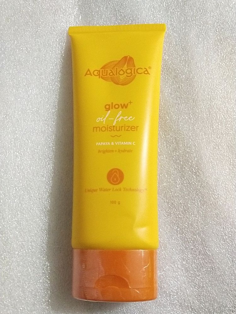 Aqualogica Glow Oil Free Moisturizer