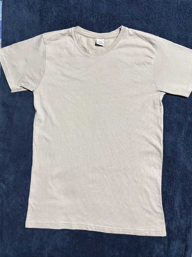 Solid Round Neck T-shirt For Boys ,M Size