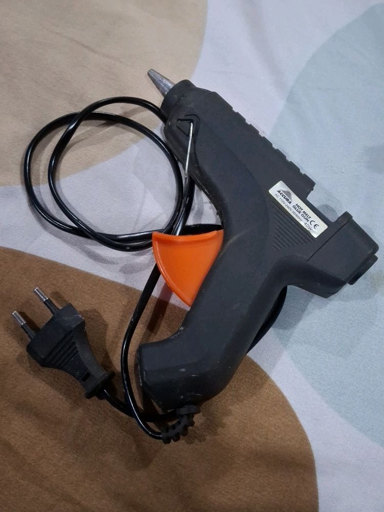 Glue Gun With Glu Stick