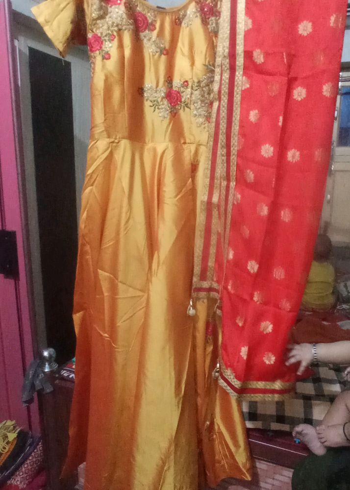 I Am Selling Gown