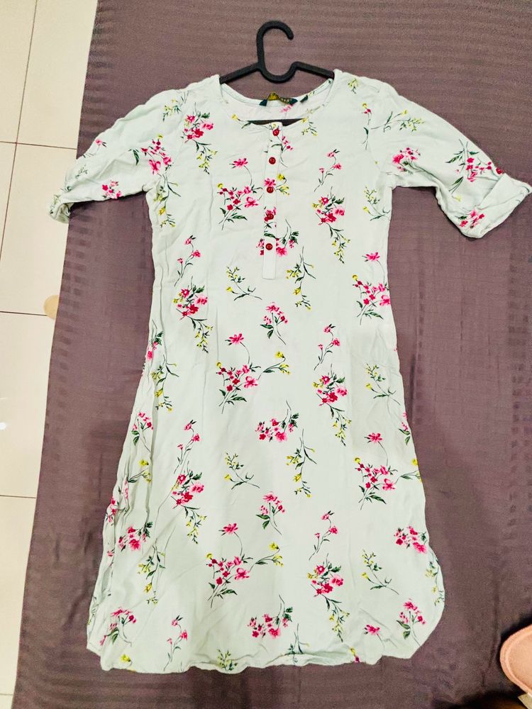 Floral Kurta Size S