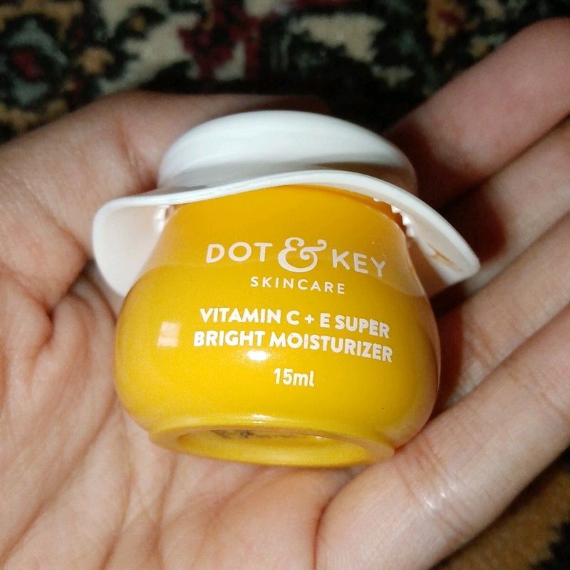 Dot and key moisturizer