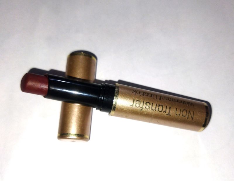 Swiss Beauty Maroon Lipstick