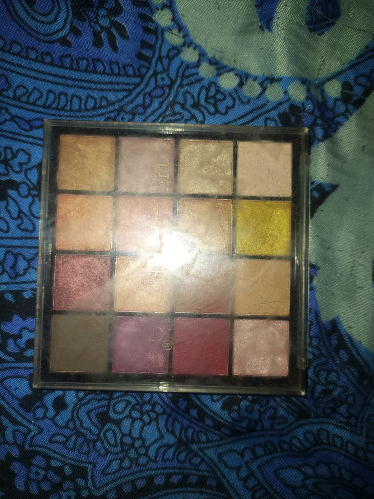 Eyeshadow Palette