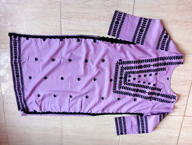 Beautiful Purple Embroidered Kurta