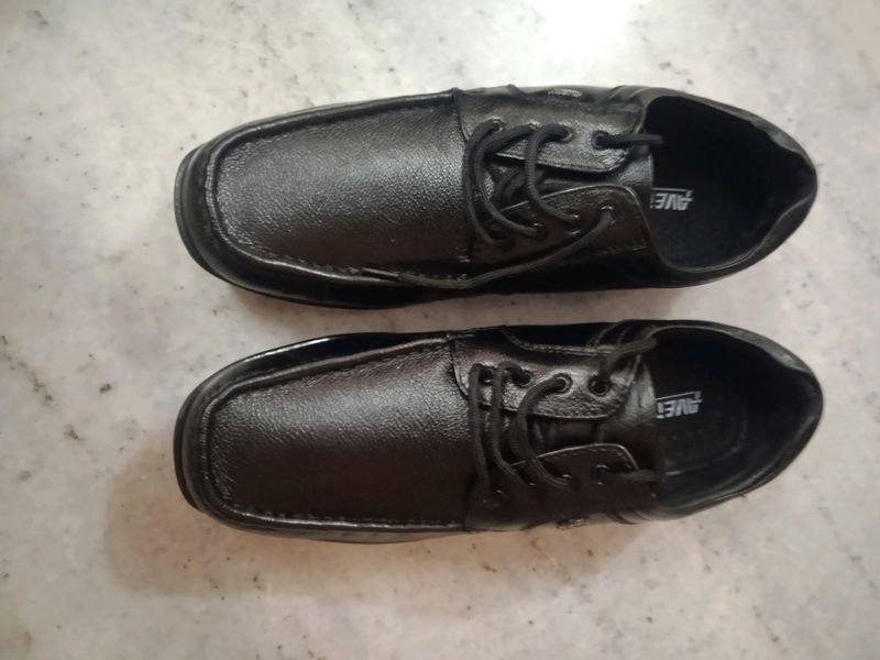 Brand New Formsl Leather Shoe Size 10