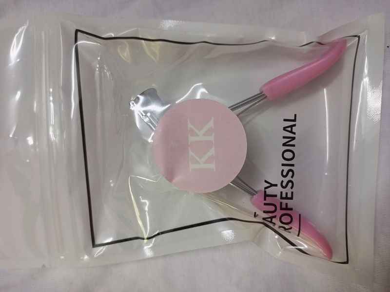 Eyelash Curler ( No Bargaining)