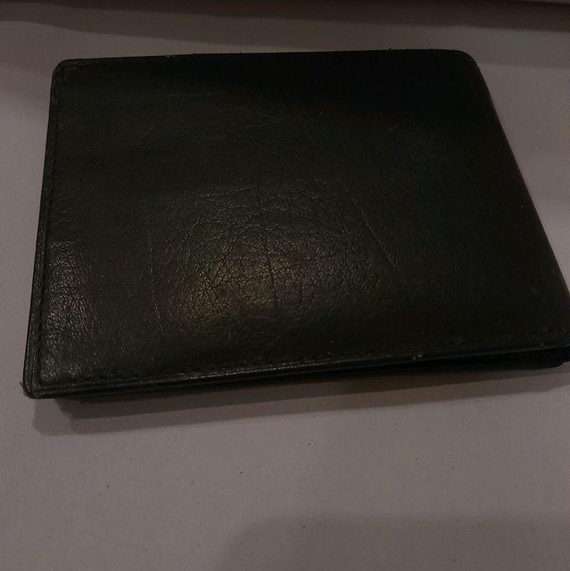 Mens Wallet,Black In Colour