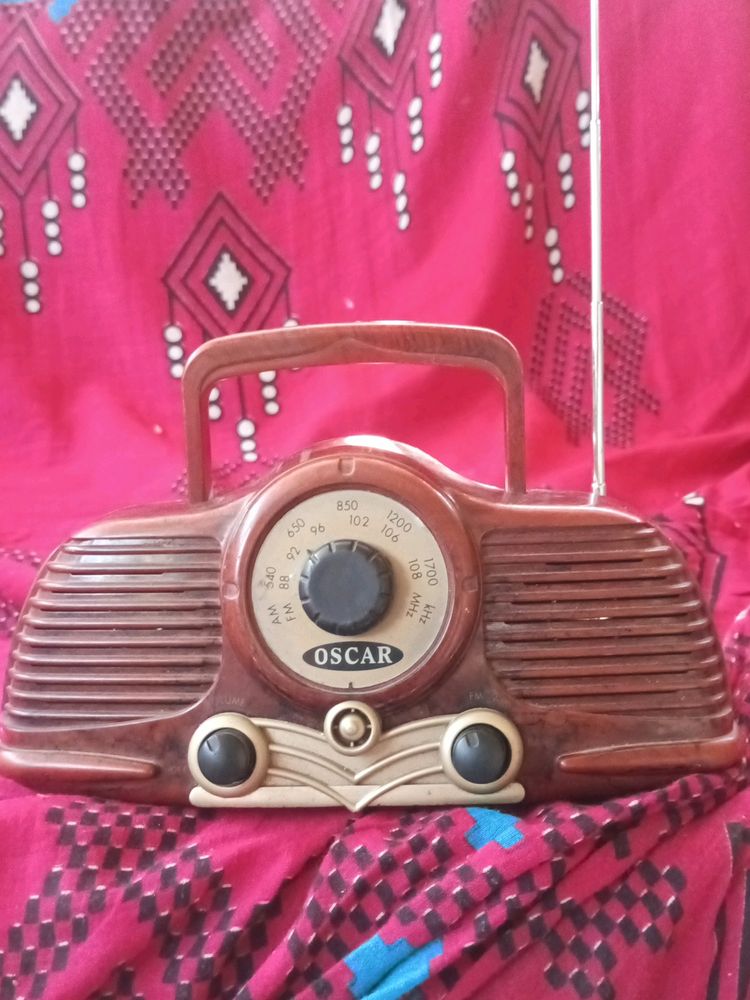 Very Antique And Rare Piece Radio