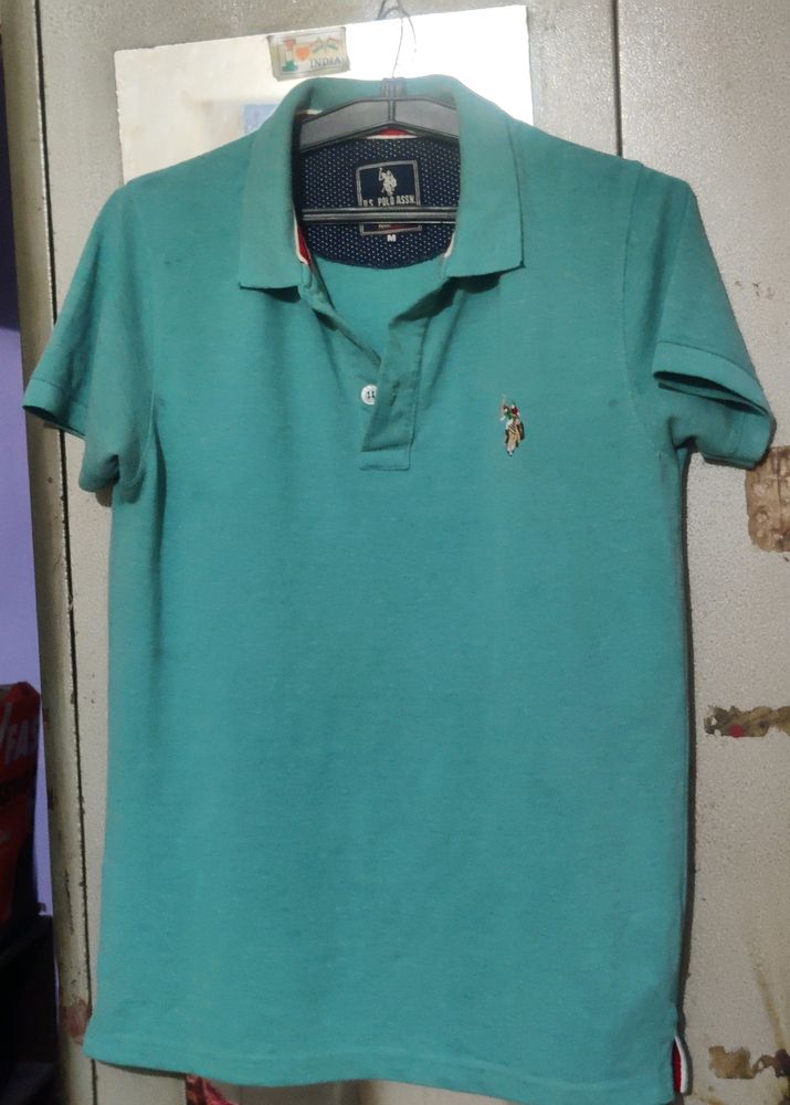 US Polo Size M Tshirt