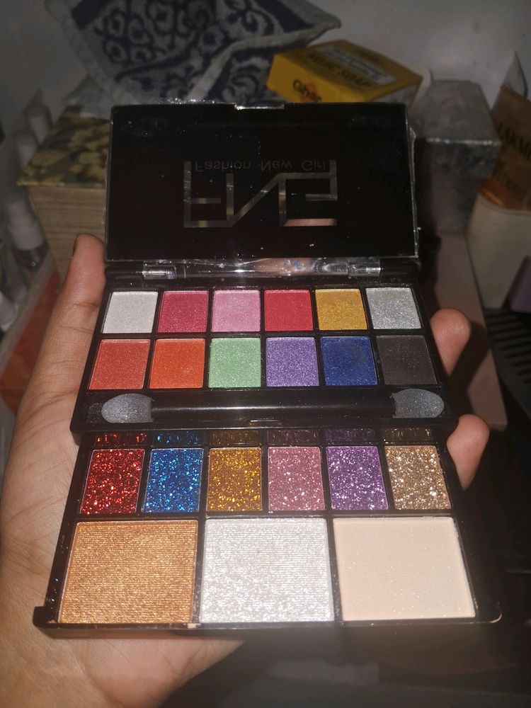 All In One  Eyeshadow