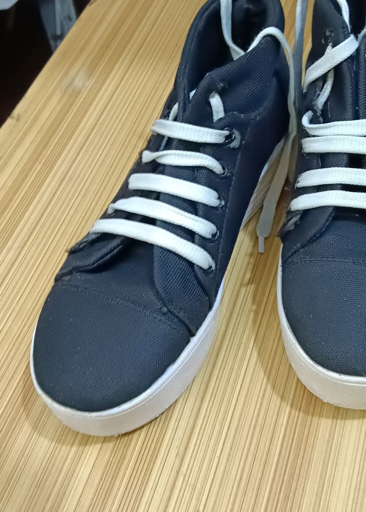 Grey Platform Sneakers With Flaws