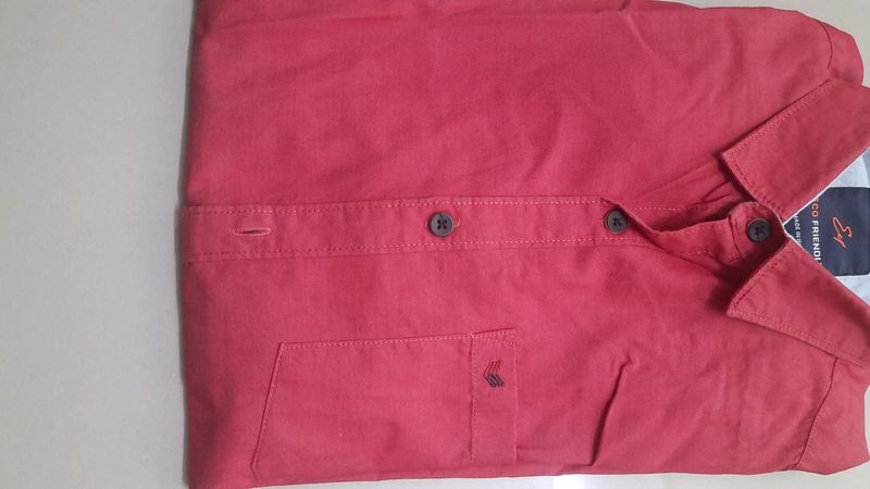 Men Red shirt (M)